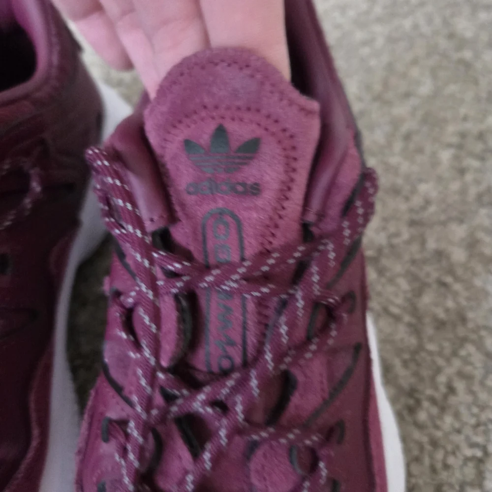 Adidas Ozweego Plus W‎ Victory Crimson Running Shoes Maroon Size 7.5 Womens
